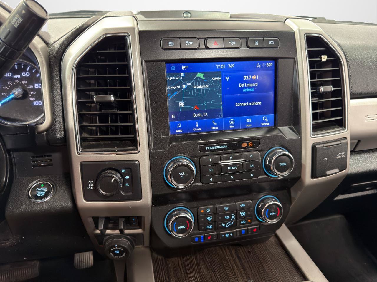 Used 2021 Ford F350 Lariat w/ Lariat Ultimate Package AWD/4WD image 20