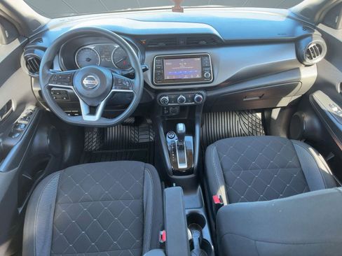 Used 2020 Nissan Kicks S image 23