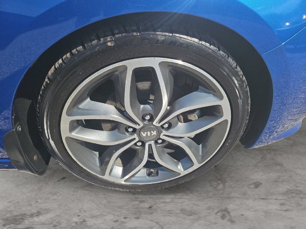Used 2015 Kia Forte Koup SX FWD image 9