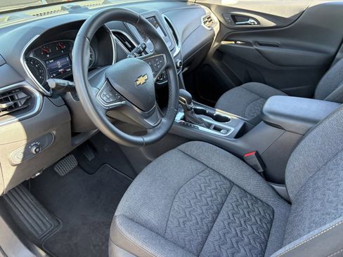 Certified 2024 Chevrolet Equinox LT FWD image 19