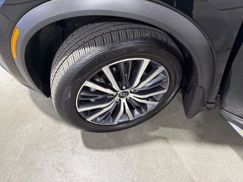 Certified 2025 INFINITI QX60 Sensory image 27