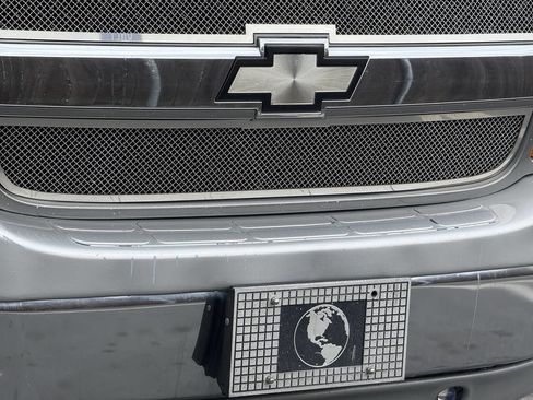 Used 2010 Chevrolet Express 2500 Extended w/ Preferred Equipment Group RWD image 31