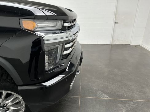 Used 2020 Chevrolet Silverado 2500 High Country image 2