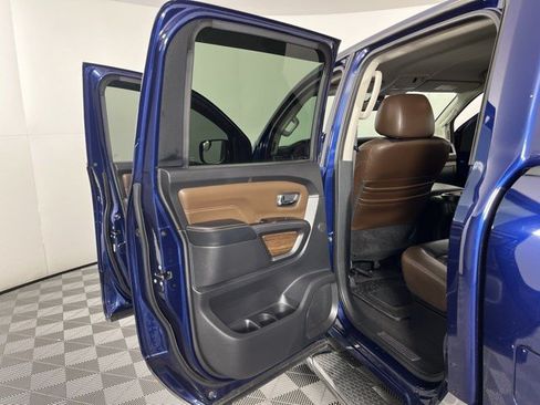 Used 2018 Nissan Titan Platinum Reserve RWD image 36