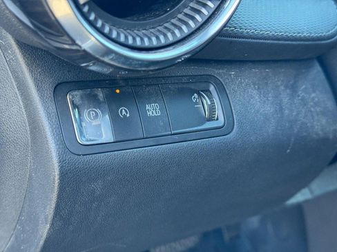 Used 2025 Chevrolet Equinox LT w/ Safety and Technology Package image 17