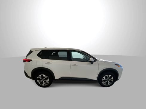 Used 2023 Nissan Rogue SV image 9
