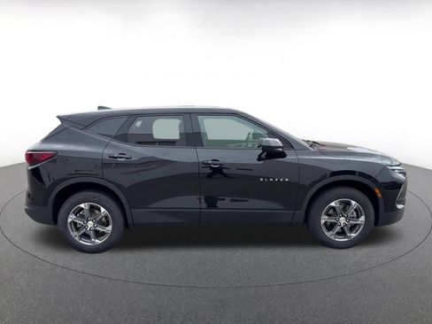 Used 2025 Chevrolet Blazer LT FWD image 15