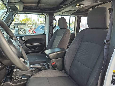 Used 2023 Jeep Wrangler Unlimited Sport AWD/4WD image 15
