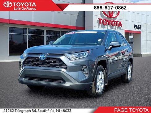 Certified 2021 Toyota RAV4 XLE w/ XLE Grade Weather Package AWD/4WD image 1