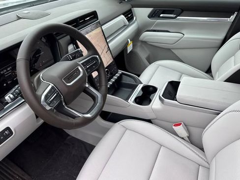New 2026 GMC Terrain Denali w/ LPO, Floor Liner Package image 10