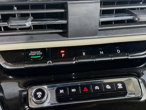 Used 2025 Lincoln Corsair FWD w/ Equipment Group 101A image 20