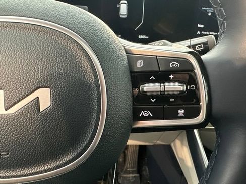 Certified 2025 Kia Carnival SX Prestige FWD image 13
