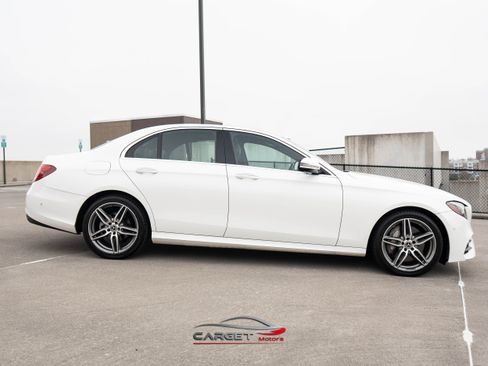 Used 2018 Mercedes-Benz E 300 4MATIC w/ Premium 1 Package image 8