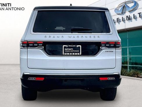 Used 2024 Jeep Grand Wagoneer L 4WD image 5