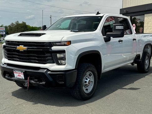 Used 2024 Chevrolet Silverado 2500 W/T AWD/4WD image 8