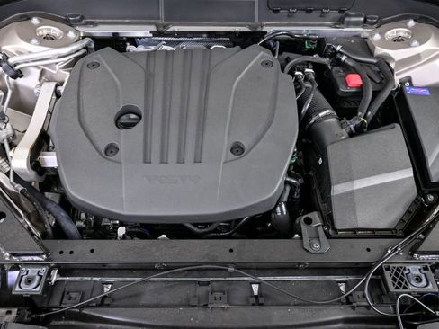 New 2026 Volvo XC60 B5 Ultra w/ Protection Package Premier image 34