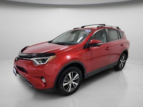 Used 2017 Toyota RAV4 XLE image 9
