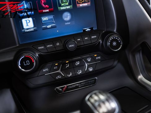 Used 2015 Chevrolet Corvette Stingray Coupe RWD image 47
