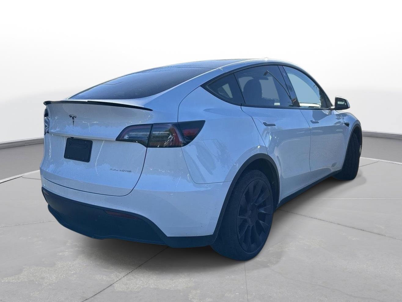 Used 2023 Tesla Model Y Long Range AWD/4WD image 6