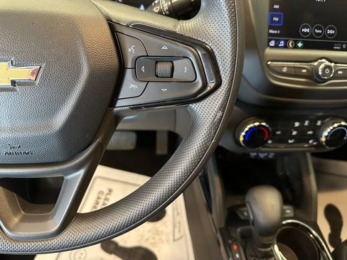 Used 2023 Chevrolet TrailBlazer LT AWD/4WD image 12