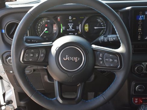 Used 2024 Jeep Wrangler Unlimited Rubicon 4xe w/ Technology Group AWD/4WD image 20