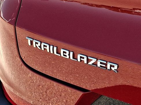 New 2026 Chevrolet TrailBlazer LT w/ Convenience Package FWD image 20