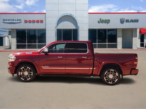 Used 2022 RAM 1500 Limited w/ Body-Colour Bumper Group AWD/4WD image 3