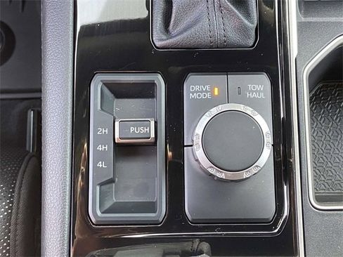 Used 2025 Toyota Tundra Limited image 27