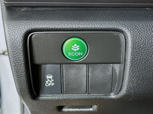 Used 2013 Honda Accord LX image 17