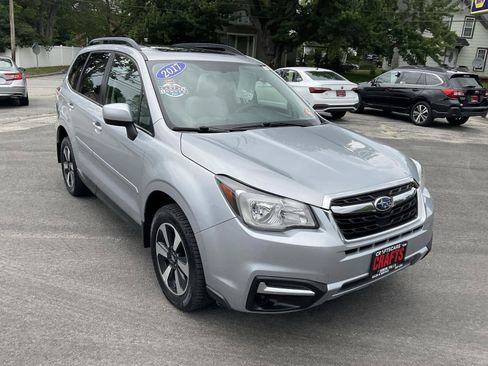 Used 2017 Subaru Forester 2.5i Premium w/ All-Weather Package AWD/4WD image 7