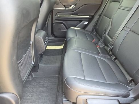 Used 2025 Lincoln Corsair AWD w/ Equipment Group 101A image 9
