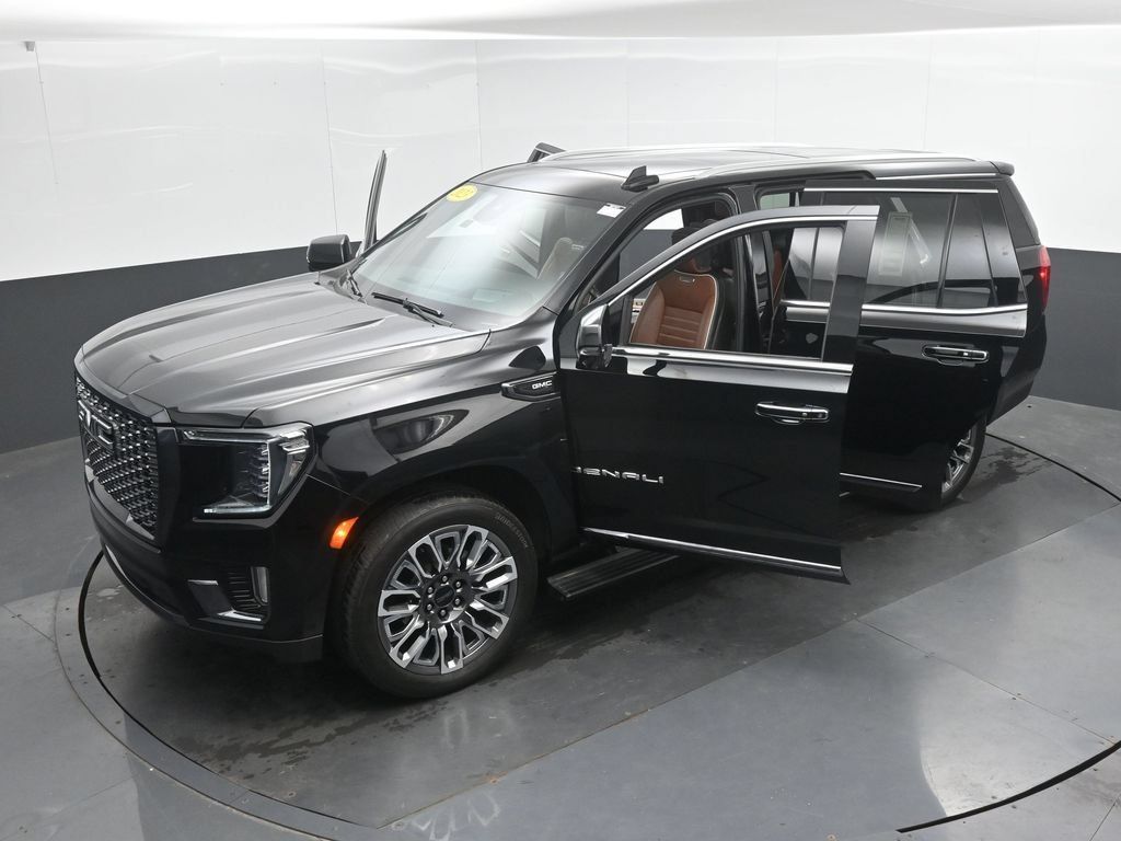 Used 2023 GMC Yukon Denali Ultimate w/ LPO, Floor Liner Package AWD/4WD image 52