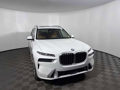 New 2026 BMW X7 xDrive40i image 6