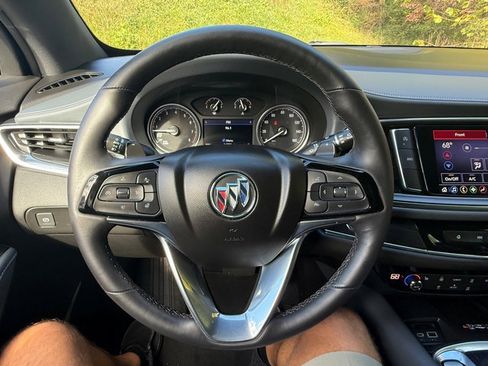 Used 2024 Buick Enclave Essence image 26