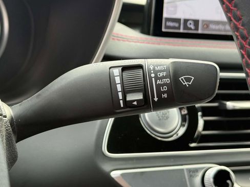 Used 2022 Genesis G70 3.3T image 26