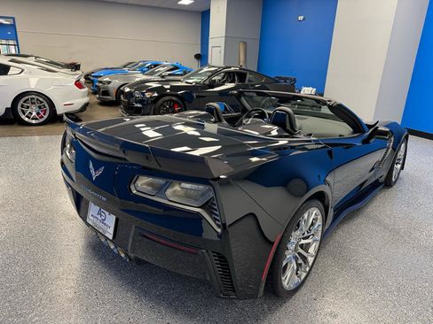 Used 2017 Chevrolet Corvette Z06 RWD image 9