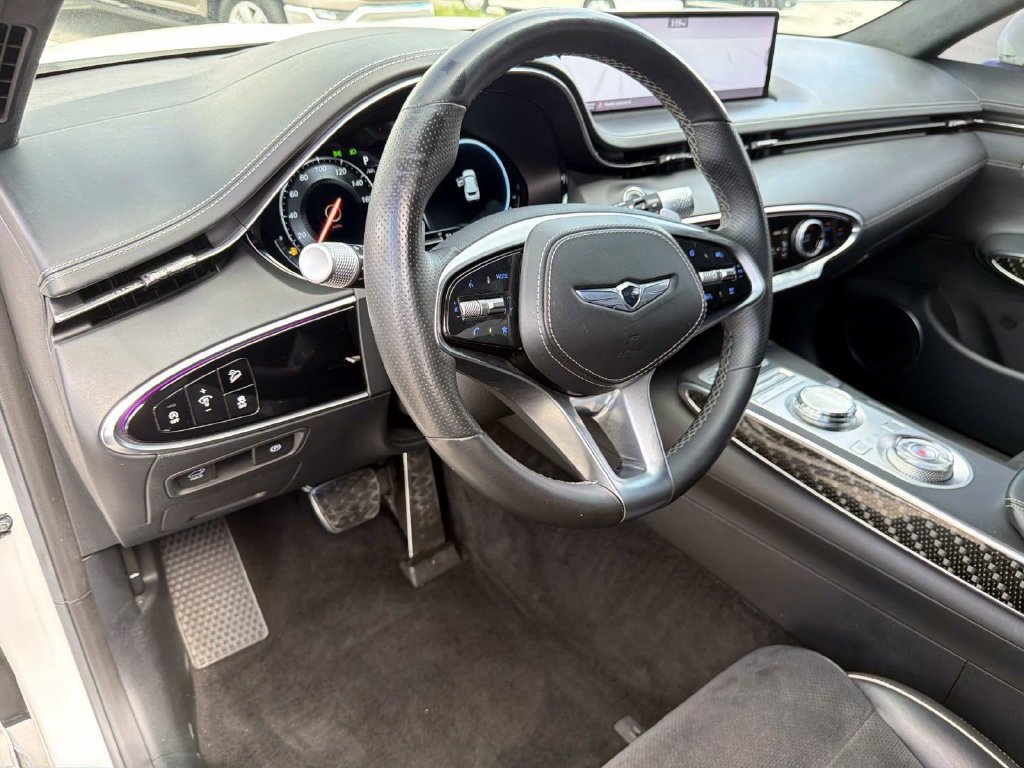 Used 2022 Genesis GV70 3.5T Sport w/ Sport Prestige Package AWD/4WD image 21