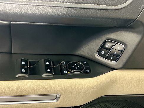 Used 2024 Ford Expedition Max Limited image 16