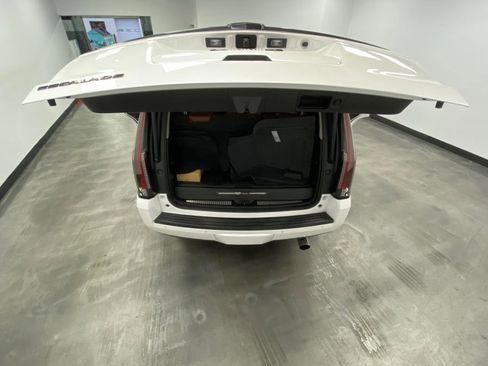 Used 2016 Cadillac Escalade Premium image 51