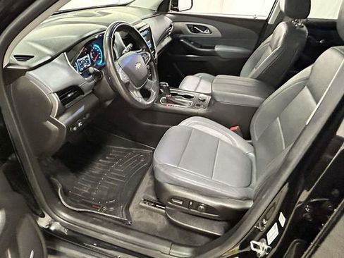 Used 2019 Chevrolet Traverse LT w/ LT Premium Package FWD image 11