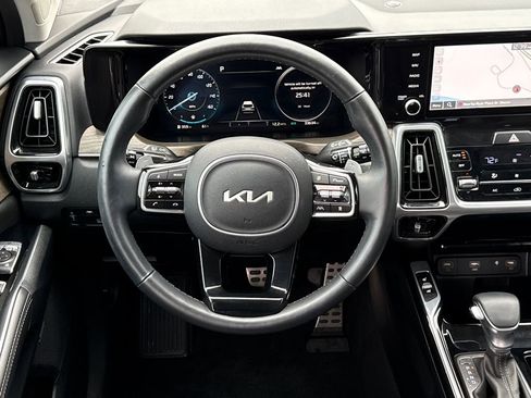 Used 2023 Kia Sorento SX Prestige image 25