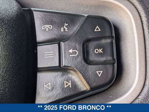 Certified 2025 Ford Bronco Outer Banks AWD/4WD image 15