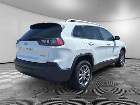 Used 2019 Jeep Cherokee Latitude Plus w/ Cold Weather Group AWD/4WD image 4