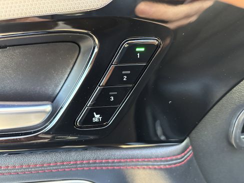 Used 2022 Acura MDX A-Spec image 15