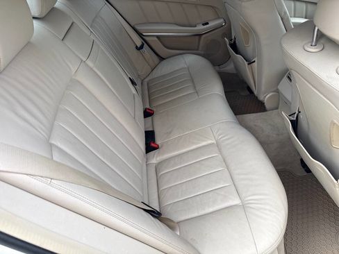 Used 2014 Mercedes-Benz E 350 Sedan image 15