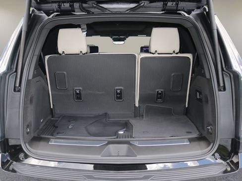 Certified 2026 Cadillac Escalade Sport AWD/4WD image 16