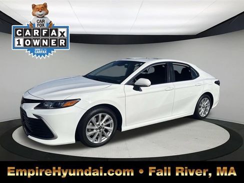 Used 2022 Toyota Camry LE image 1