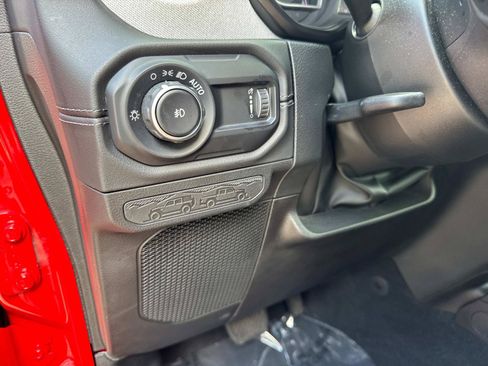 Certified 2024 Jeep Wrangler Unlimited Sahara AWD/4WD image 31