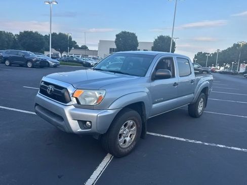 Used 2015 Toyota Tacoma 4x4 Double Cab w/ TRD Off-Road Package image 9
