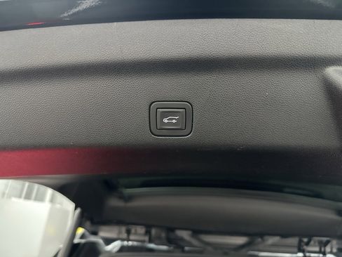 Used 2024 Chevrolet Tahoe LT w/ LT Signature Package image 37